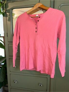 100% cotton pink ribbed 3/4 sleeve top